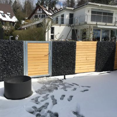 9.3 Sichtschutz Fichte Lasiert Zw. Gitter